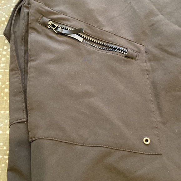 Mens mountain bike shorts. XXL. Decent used condition - Picture 2 of 4